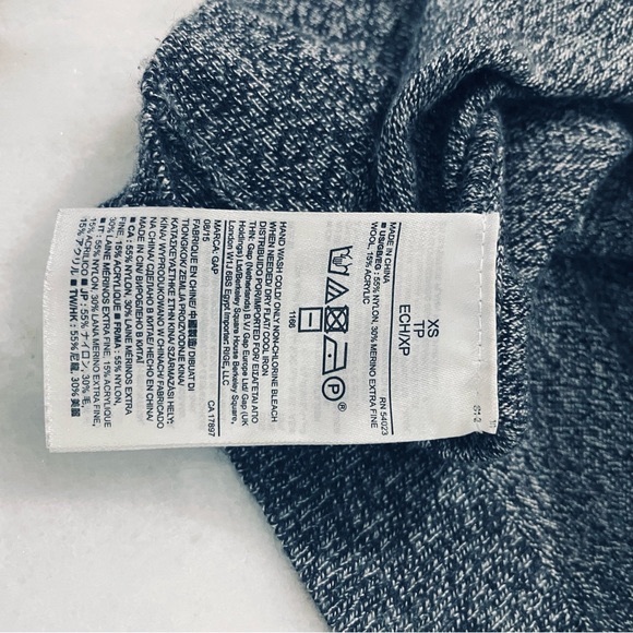 Gap Neon Pink Happy Graphic Black Merino Wool Sweater - Picture 7 of 8